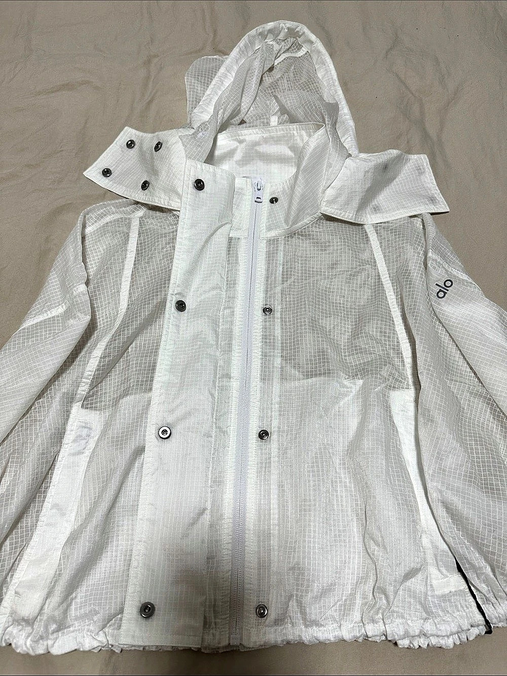 Alo Yoga Cropped Game Time Full Zip Jacket and Game Time Wide Leg Jogger White